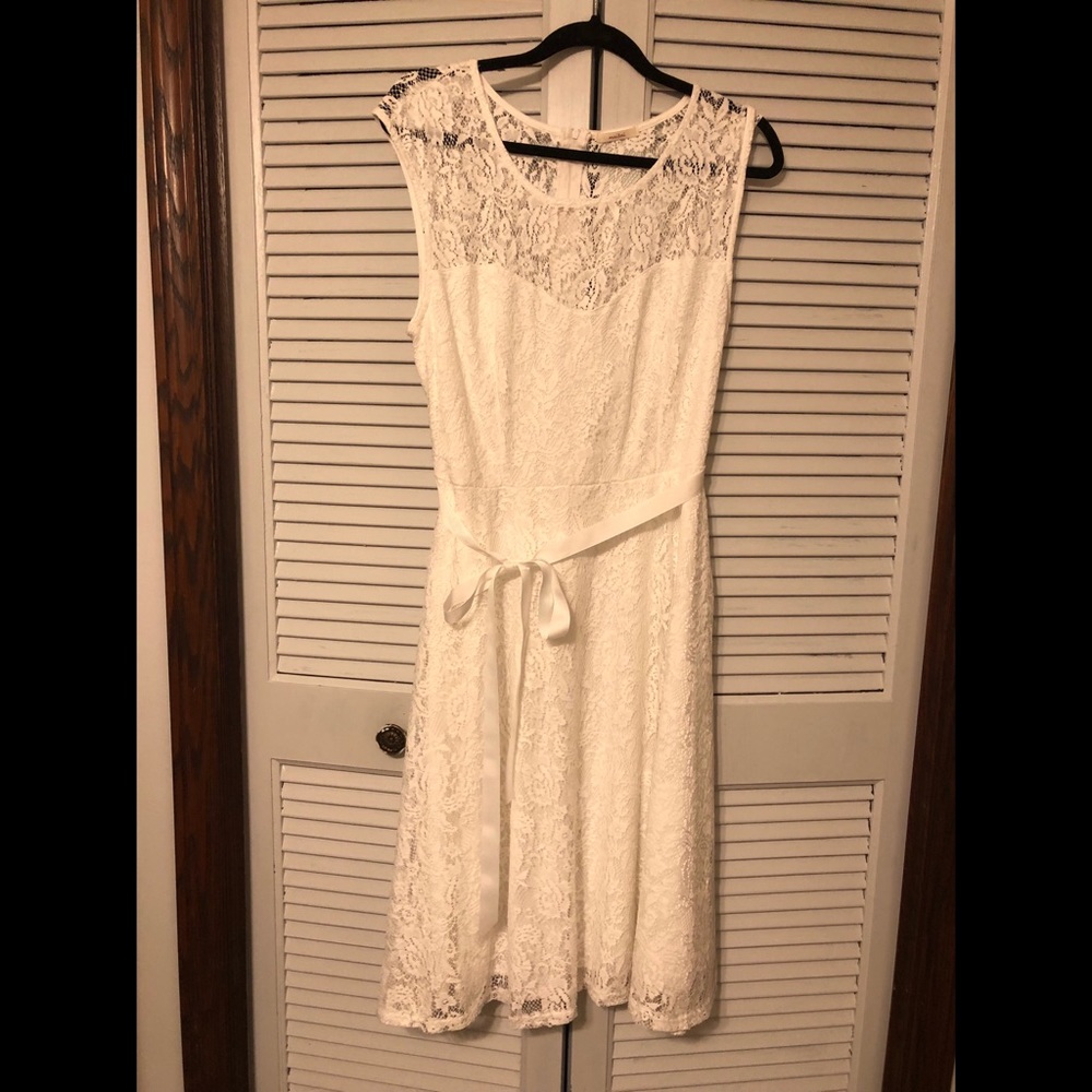 White lace sleeveless a-line dress - bridal shower